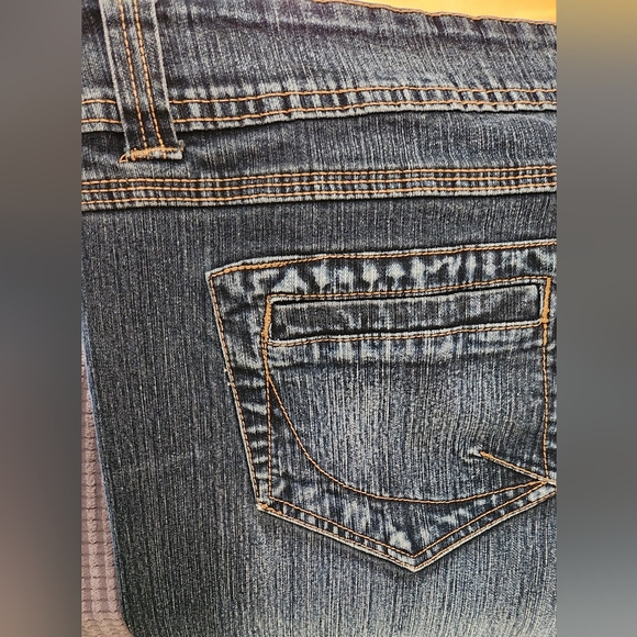 Illegal Jeans Blue Denim Capris 2 Button Closure High Rise Women Sz 18 - Picture 7 of 11